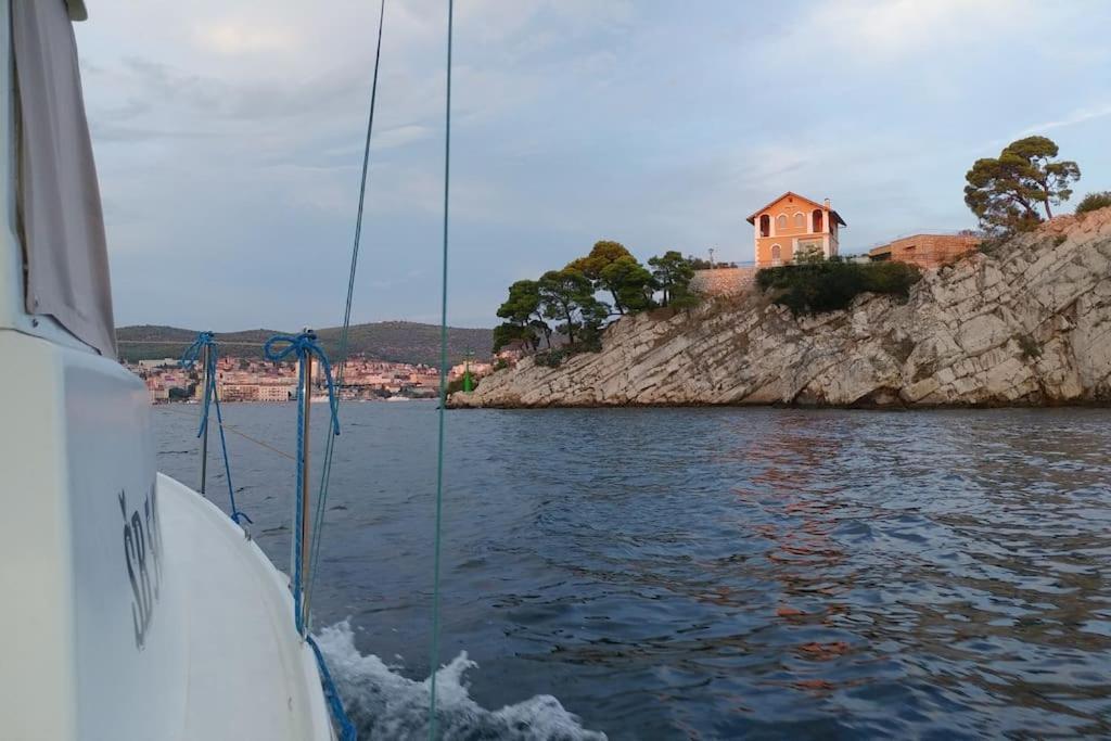 Kuca Za Odmor Eni **** Villa Šibenik Exterior foto